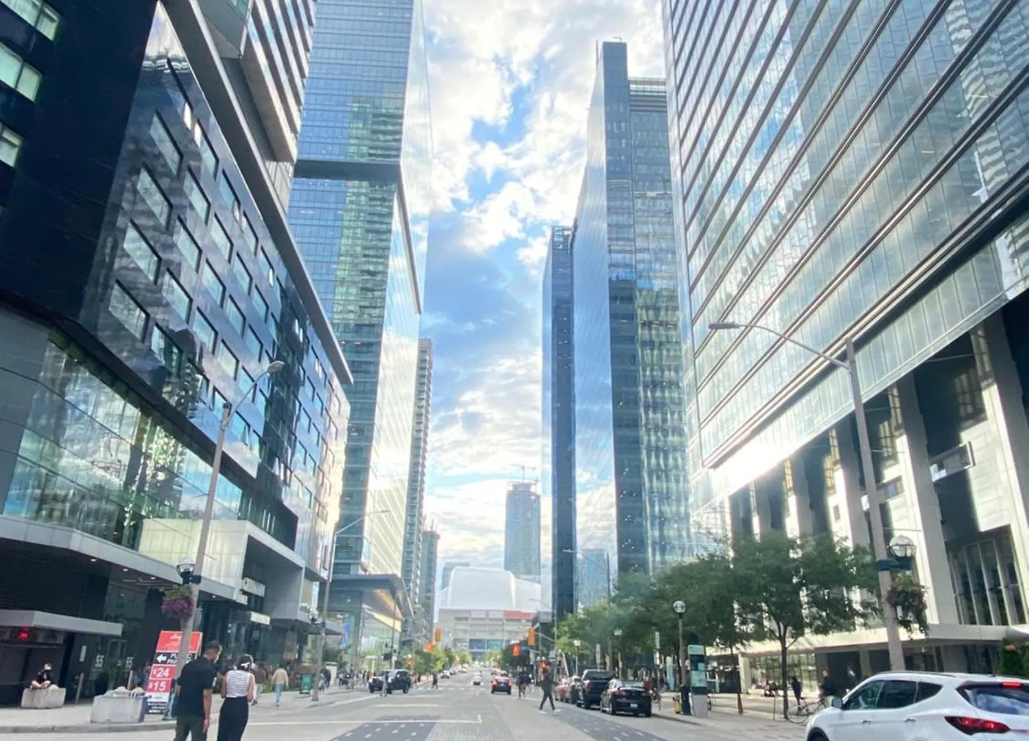 Apartment Lakeside Haven: Harbourfront Condo with Million-Dollar Views Toronto