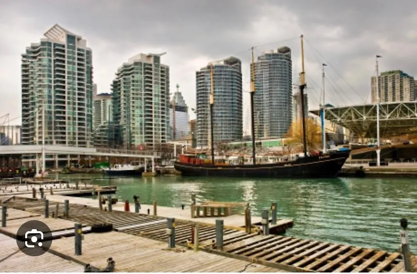 Million Dollar Lake-View - Harbourfront Spacious 2 Bedroom- 2 Bathroom Condo Across The Lake With Stunning Lake View With Free Parking! 多伦多 加拿大